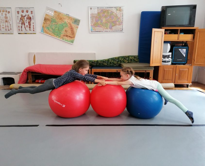 Összekapaszkodva_2_2